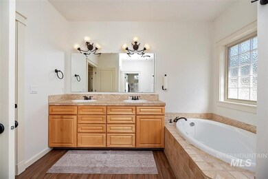 2940 E Shadowcrest Dr, Eagle, ID 83616 - photo 7