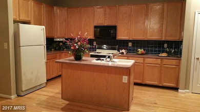 2505 Woodrow Wilson Dr, Herndon, VA 20171 - photo 2