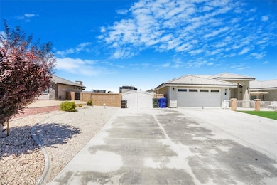 17993 Mondamon Rd, Apple Valley, CA 92307 - photo 4