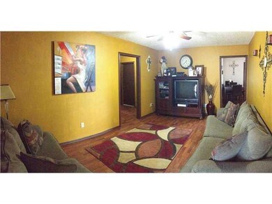 1508 NE 5th St, Moore, OK 73160 - photo 3