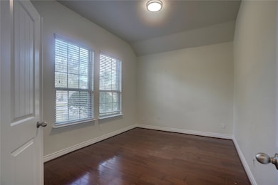 564 Stephen f Austin Dr, Conroe, TX 77302 - photo 4