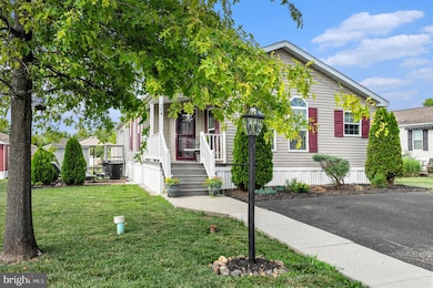 304 Winterset Rd, Garnet Valley, PA 19060 - photo 2