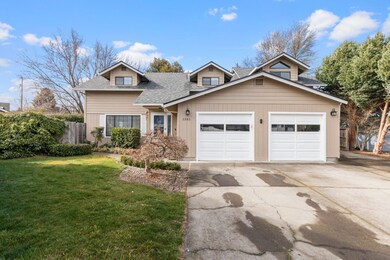 1361 Brook Ct, Medford, OR 97504 - photo 3