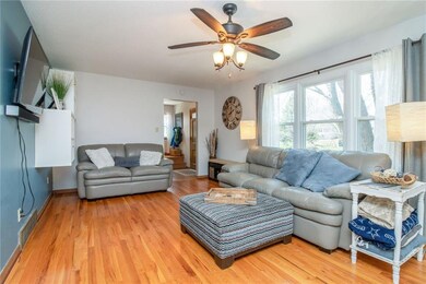 1227 Cummins Pkwy, Des Moines, IA 50311 - photo 2