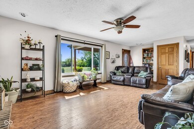 2802 E 400 N, Whiteland, IN 46184 - photo 4