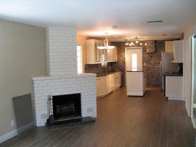 1023 Andrews Rd, West Palm Beach, FL 33405 - photo 7