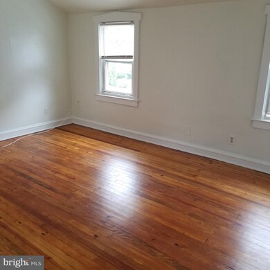 109 W 5th Ave, Runnemede, NJ 08078 - photo 5