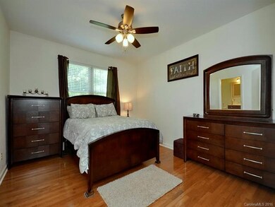20 Song Sparrow Dr, Hendersonville, NC 28792 - photo 7