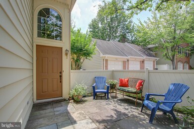 5808 Linden Square Ct, Rockville, MD 20852 - photo 2