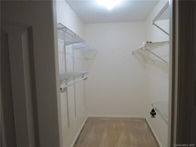 404 Windsor Ln, Statesville, NC 28677 - photo 3