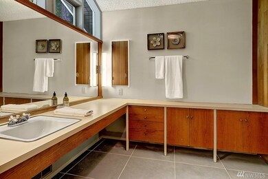 9013 SE 50th St, Mercer Island, WA 98040 - photo 3