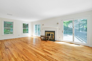 71 Long Meadow Rd, Riverside, CT 06878 - photo 2