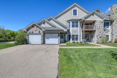 Spacious Driveway