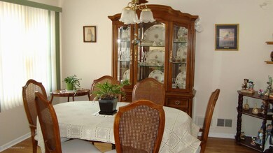 diningroom1.jpg