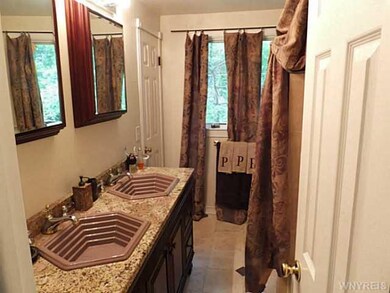 559 Euclid Ave, North Tonawanda, NY 14120 - photo 7