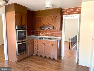 5009 Portsmouth Rd, Fairfax, VA 22032 - photo 7