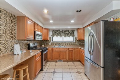 17709 Rosewood Terrace, Country Club Hills, IL 60478 - photo 3