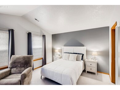 784 NE Pacific Dr, Fairview, OR 97024 - photo 7