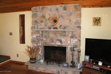 201 Tapper Spring Cir, Drums, PA 18222 - photo 4