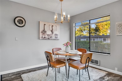 2562 Thorndyke Ave W unit 104, Seattle, WA 98199 - photo 5