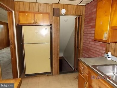 3814 Sinclair Ln, Baltimore, MD 21213 - photo 6