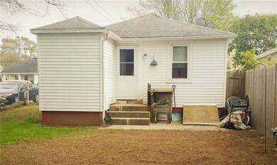 53 Kenway Ave, Warwick, RI 02889 - photo 3