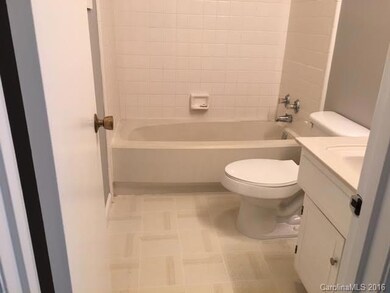 103 Tipperary Dr, Asheville, NC 28806 - photo 3