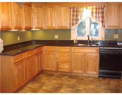 8 City View Pkwy, Johnston, RI 02919 - photo 2