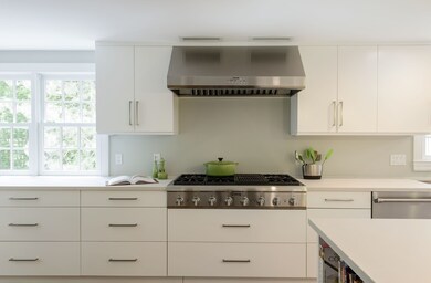 72 Rockport Rd, Weston, MA 02493 - photo 7