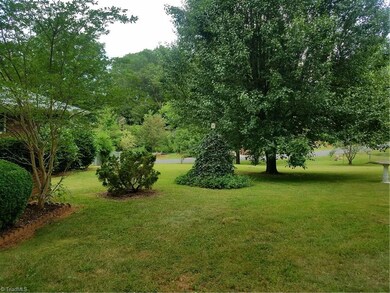 110 Roosevelt Rd, Asheboro, NC 27205 - photo 7