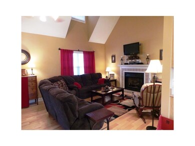 LIVING ROOM WFIREPLACE