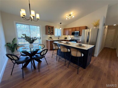 7633 Genesta St, Saint Louis, MO 63123 - photo 4