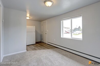 217 N Klevin livingroom