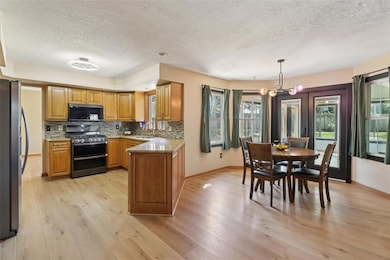 Open Kitchen with dining area