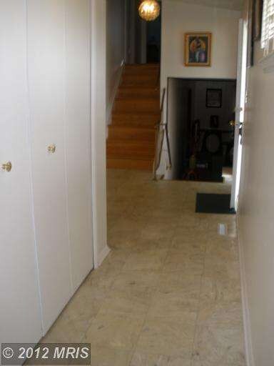 8337 Scotts Level Rd, Pikesville, MD 21208 - photo 6