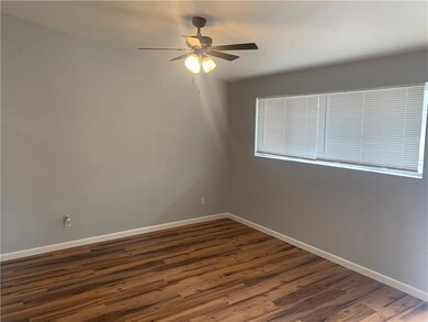 1212 S Dunn Ave unit 4, Fayetteville, AR 72701 - photo 3