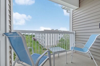 132 Clocktower Dr unit 409, Waltham, MA 02452 - photo 4