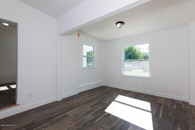 2808 Parr Ct W, Jacksonville, FL 32216 - photo 3