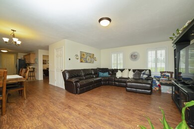 31 Drexel St, Worcester, MA 01602 - photo 3