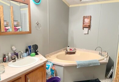 Master Bath has Garden Tub & W-I Shower