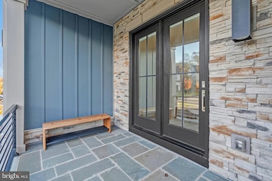 1353 Monitor Ln, McLean, VA 22101 - photo 2