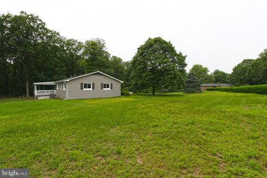 7423 Hawkins Dr, Hanover, MD 21076 - photo 4