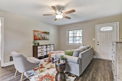 6441 Sage Dr, Jacksonville, FL 32210 - photo 5