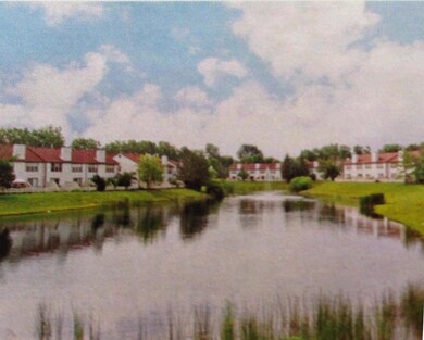 6063 Shadow Lake Cir unit 6063C, Columbus, OH 43235 - photo 2