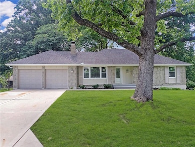 7404 Willow Ave, Raytown, MO 64133 - photo 2