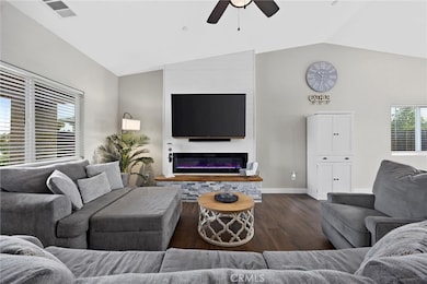 9907 Turning Leaf Ln, Bakersfield, CA 93306 - photo 7