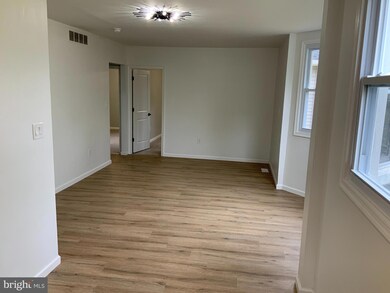 124 Unit A Billingsport Rd, Paulsboro, NJ 08066 - photo 4