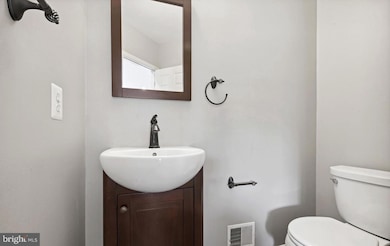 22082 Water Run Ct, Ashburn, VA 20148 - photo 7