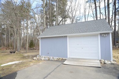 312 Mammoth Rd, Londonderry, NH 03053 - photo 3