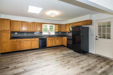 131 South Ln, West Rutland, VT 05777 - photo 5